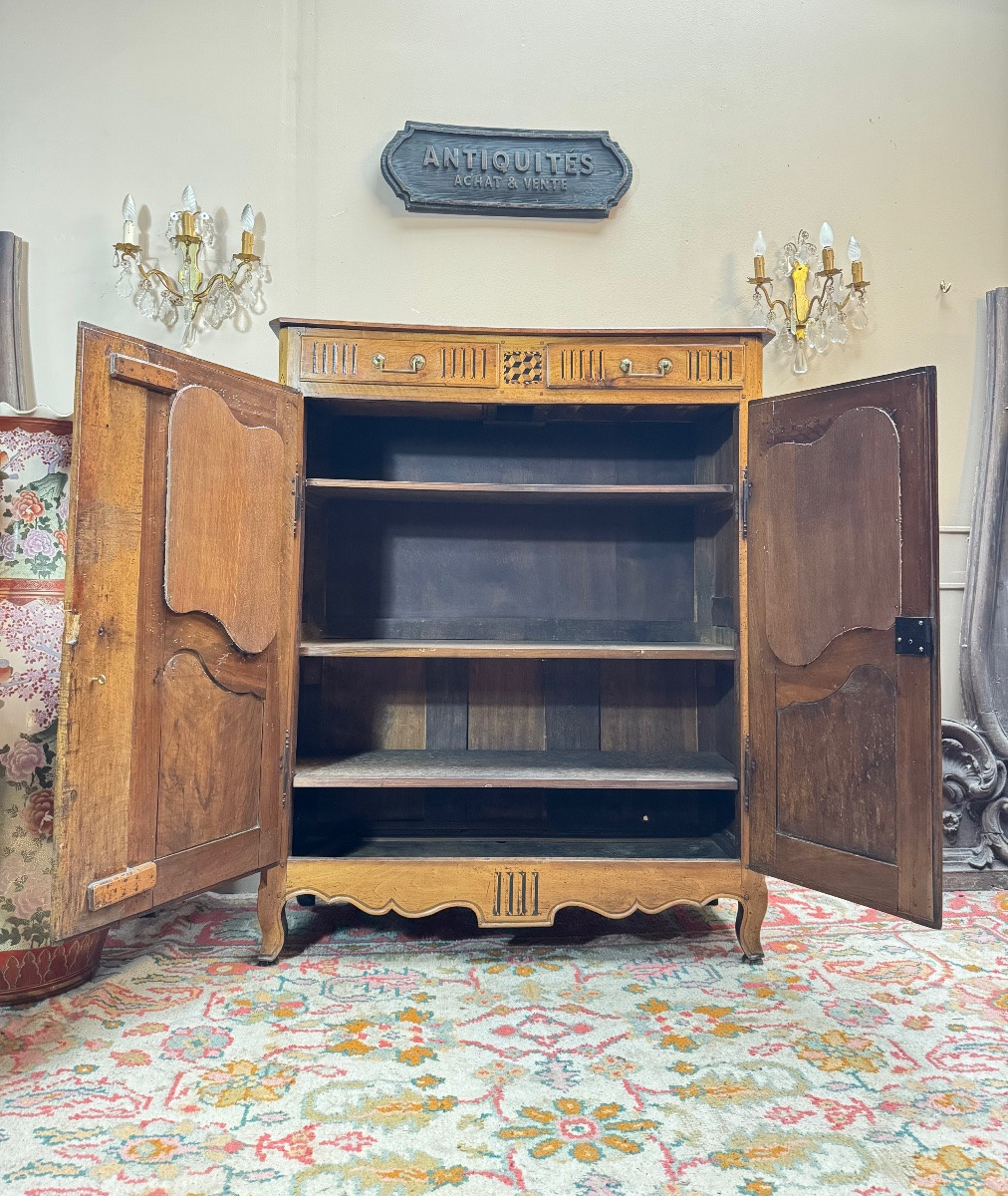 Louis XV Period Walnut Cabinet, 18th Century -photo-3