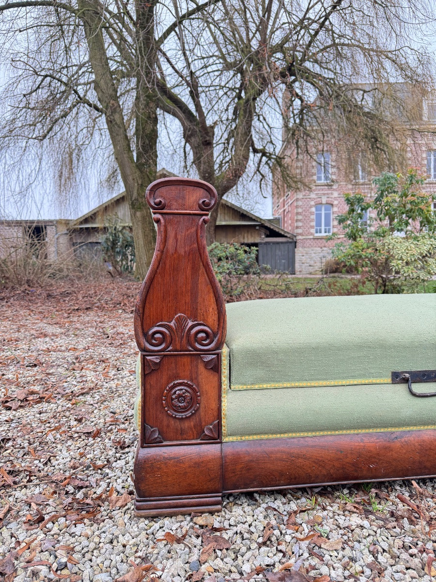 Bench, Daybed Forming A Chest In Mahogany From The 19th-century Restoration Period -photo-1