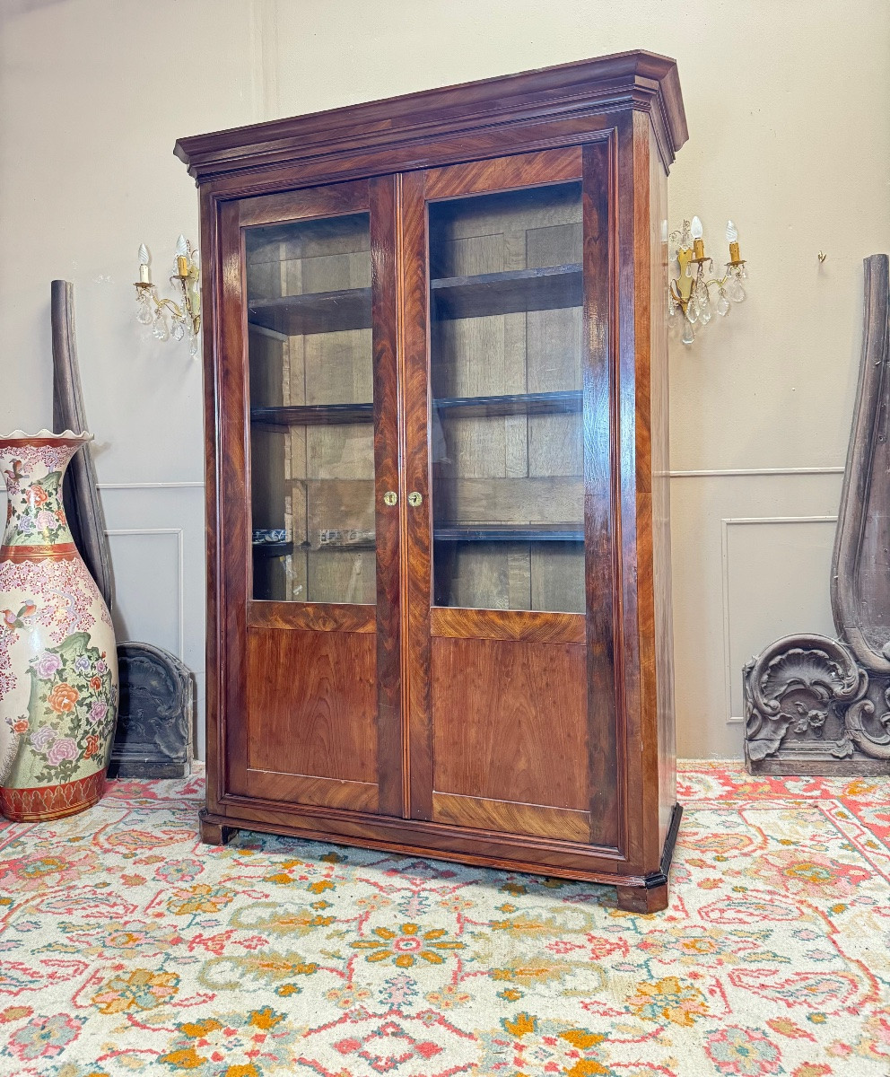 19th-century Restoration Period Flame Mahogany Bookcase -photo-1