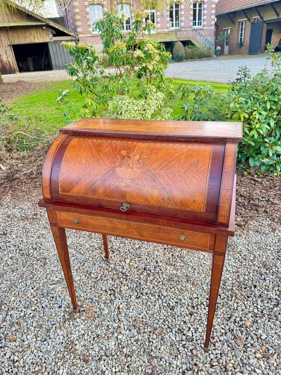 Bureau cylindre en marqueterie de fleurs de style Louis XVI -photo-1