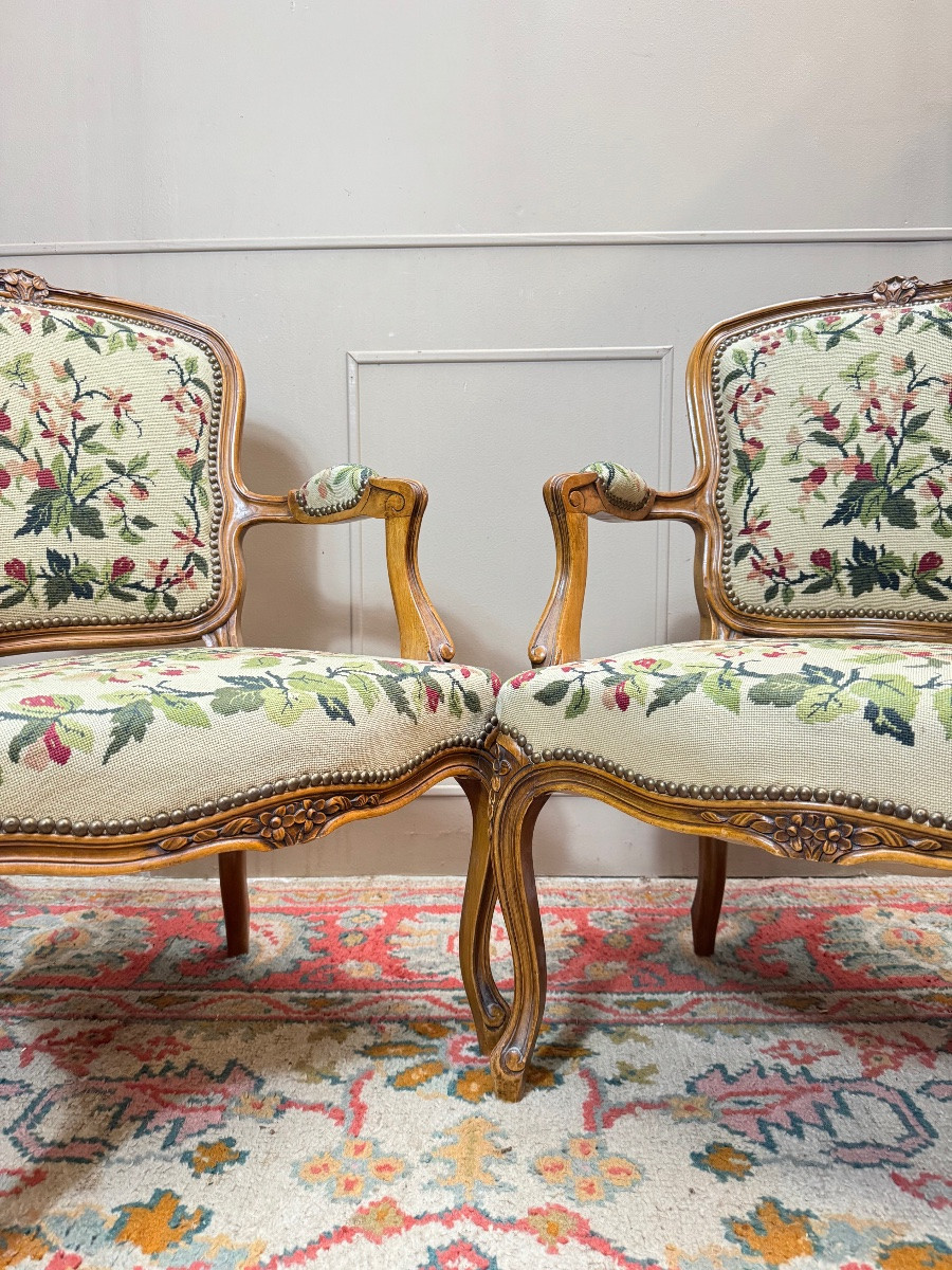 Pair Of Louis XV Style Cabriolet Armchairs In Natural Wood -photo-3