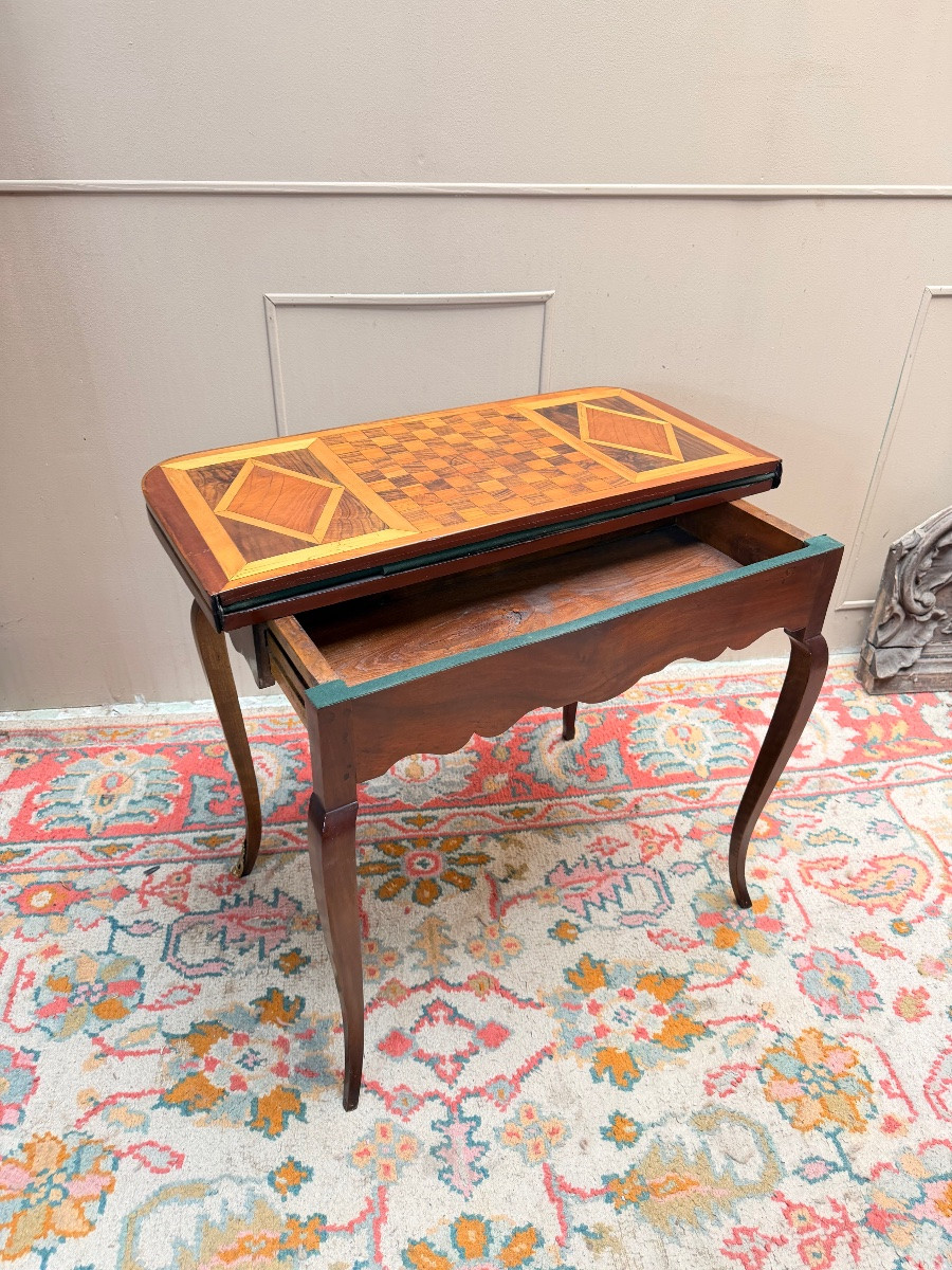 Table à jeux en noyer et bois indigènes d’époque Louis XV XVIII eme siècle -photo-3