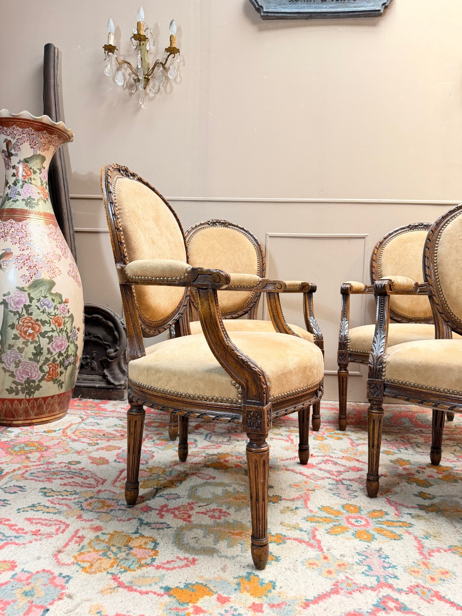 Suite Of Four Louis XVI Style Natural Wood Medallion-back Armchairs-photo-1