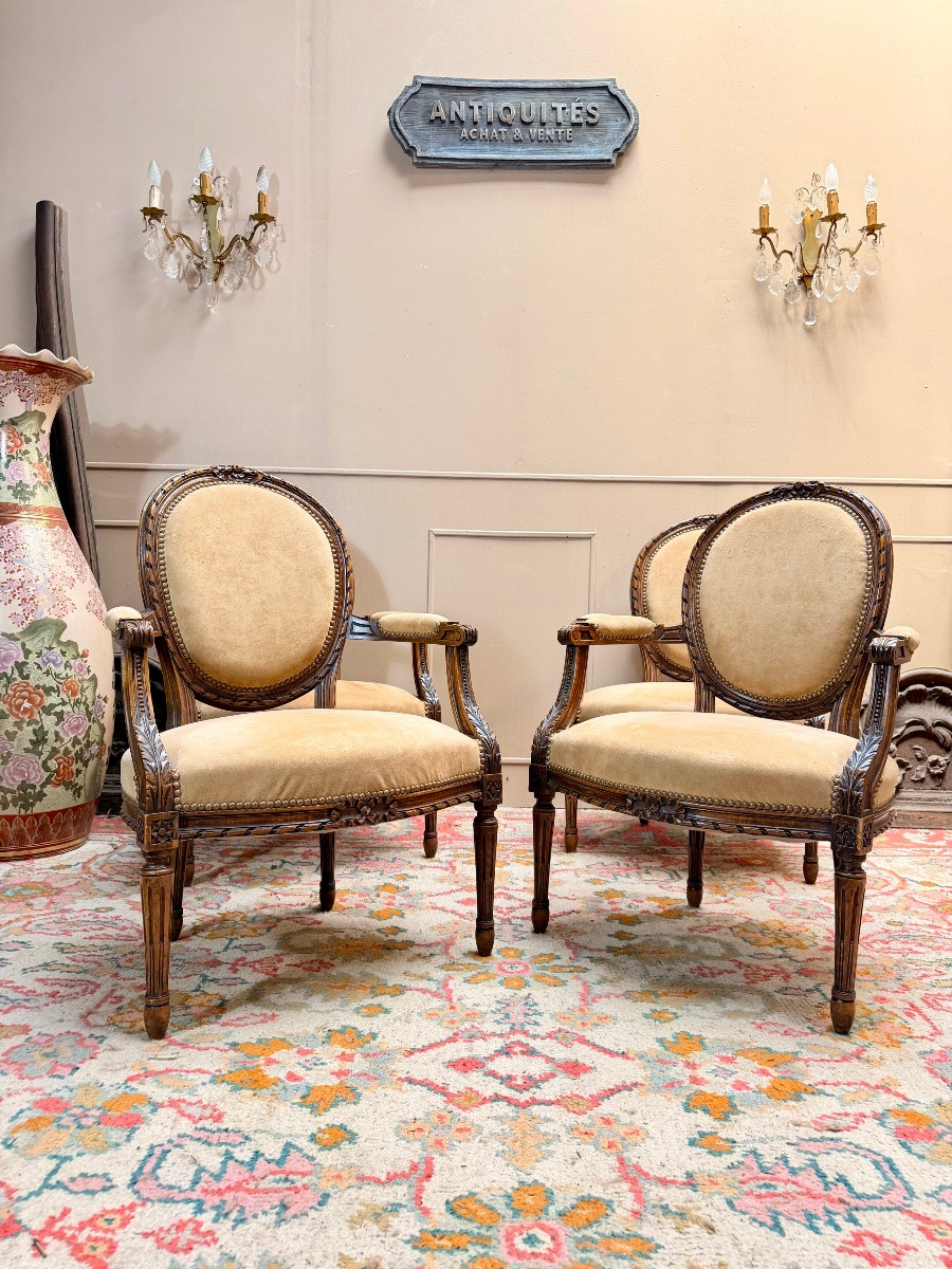 Suite Of Four Louis XVI Style Natural Wood Medallion-back Armchairs-photo-2