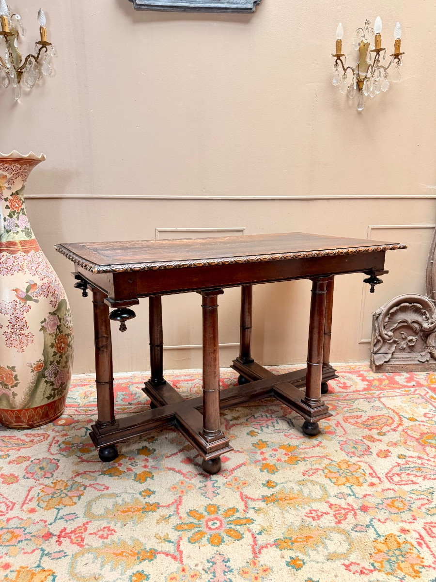 Lorraine Cross Renaissance Table In Walnut 18th Century