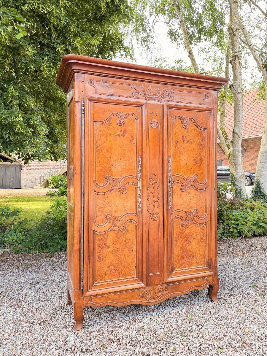 Louis XV Style Walnut Armoire XIX Eme Siècle