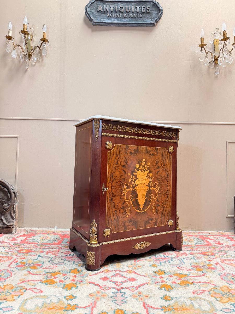Meuble à hauteur d’appui en marqueterie de style Napoléon III 