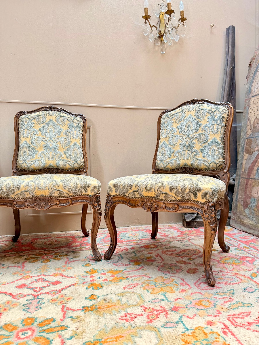 Ensemble de trois chaises et un fauteuil de style Louis XV travail Lyonnais-photo-4