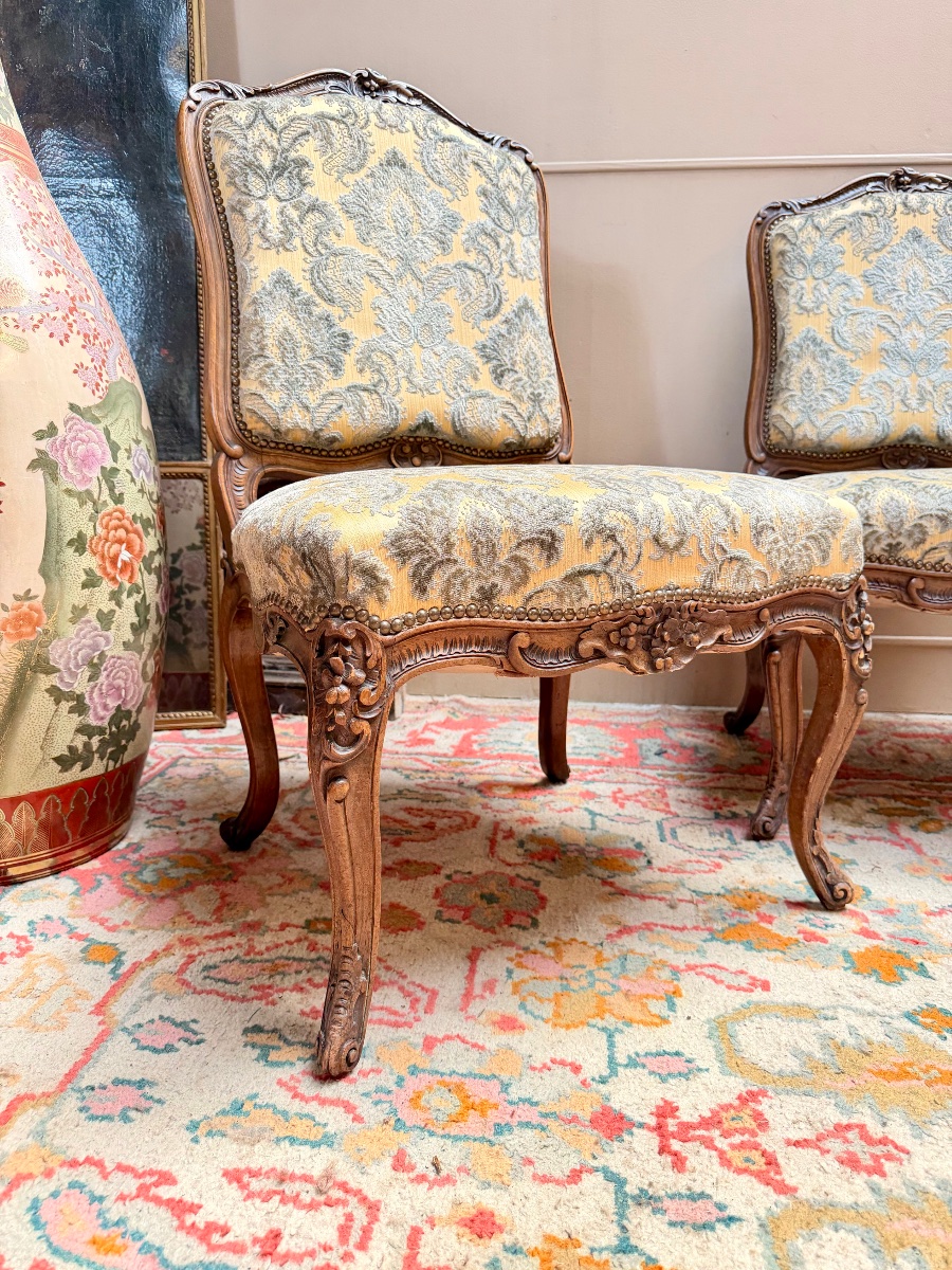 Ensemble de trois chaises et un fauteuil de style Louis XV travail Lyonnais-photo-2