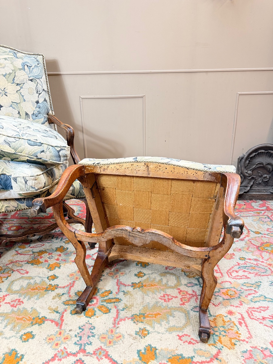 Pair Of 18th-century Louis XV-style Walnut Armchairs -photo-7
