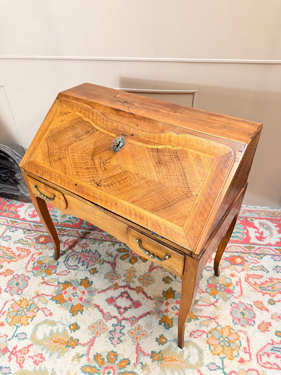 18th-century Louis XV-style Sloping-top Desk In Walnut -photo-3