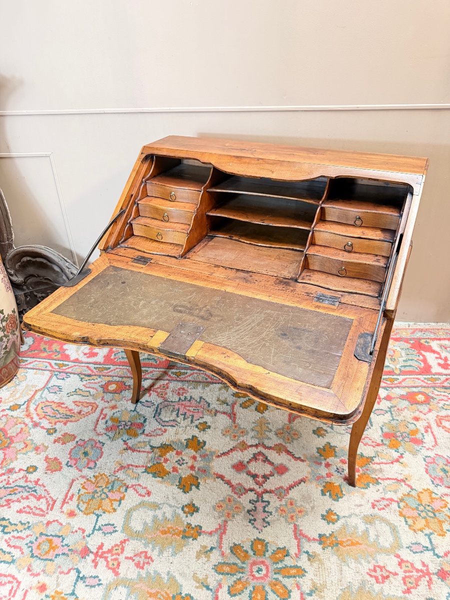 18th-century Louis XV-style Sloping-top Desk In Walnut -photo-6