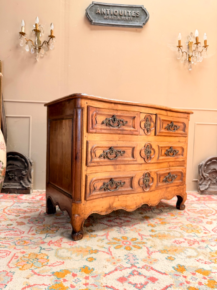 Curved Walnut Chest Of Drawers, Provincial Style, Louis XV Period, 18th Century -photo-3