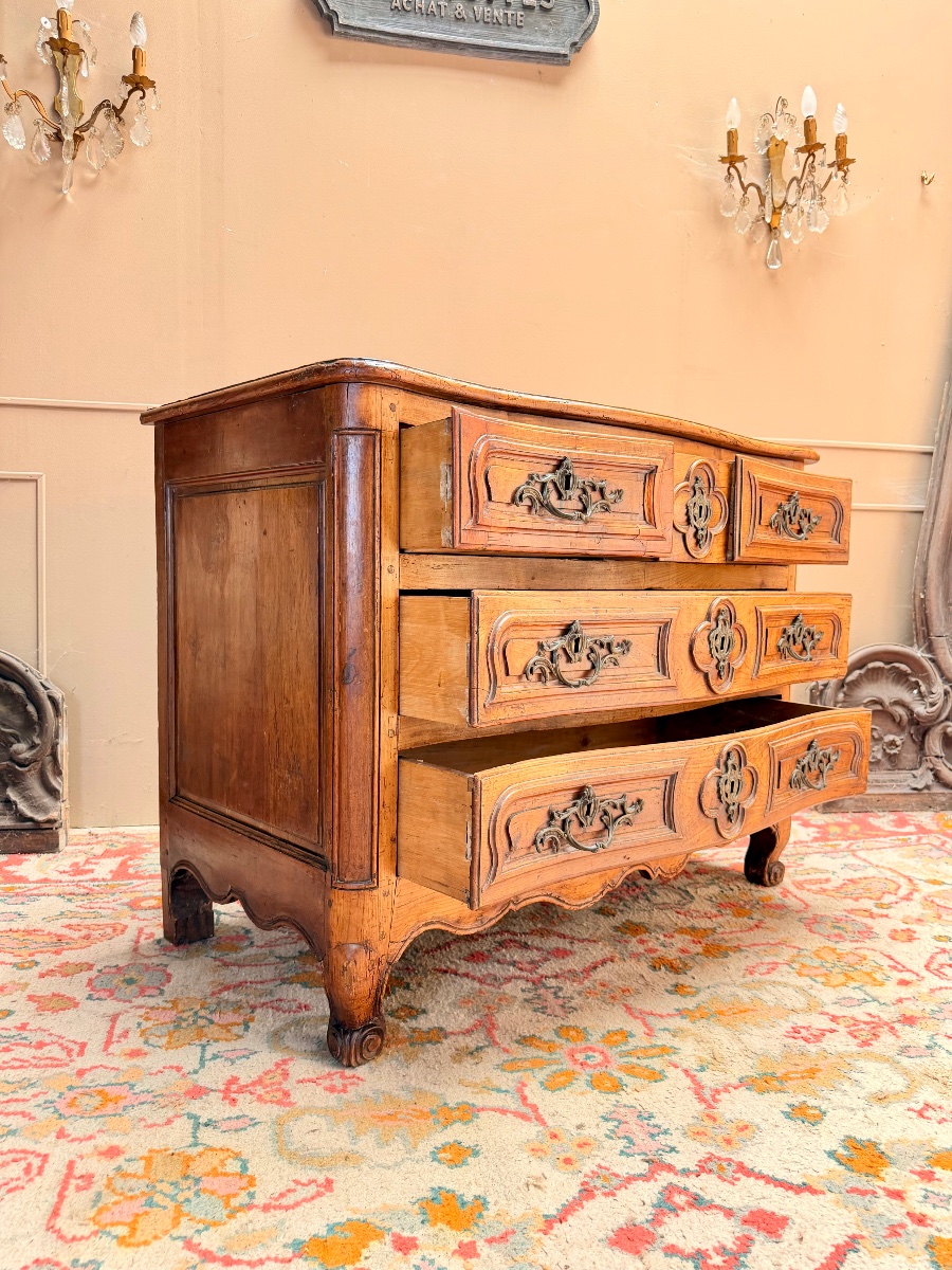 Curved Walnut Chest Of Drawers, Provincial Style, Louis XV Period, 18th Century -photo-1