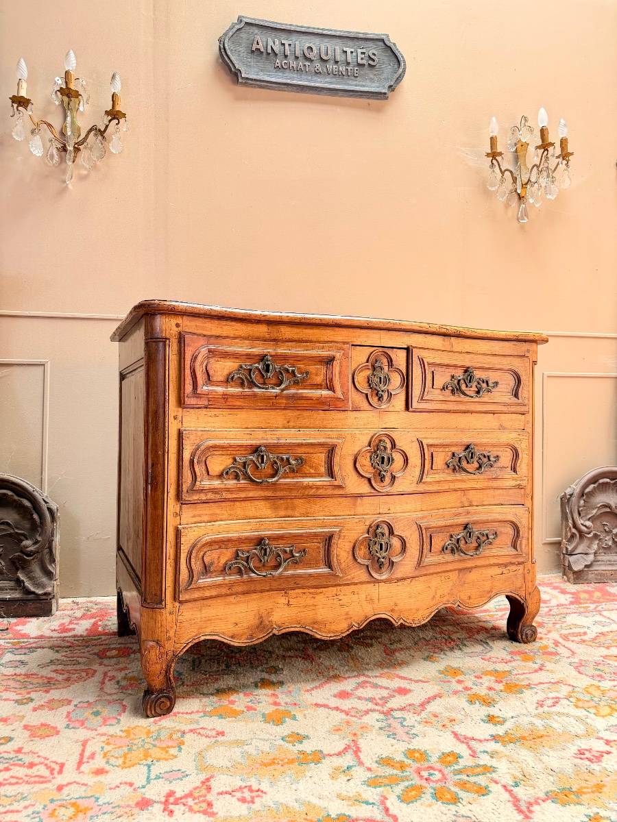 Curved Walnut Chest Of Drawers, Provincial Style, Louis XV Period, 18th Century -photo-4