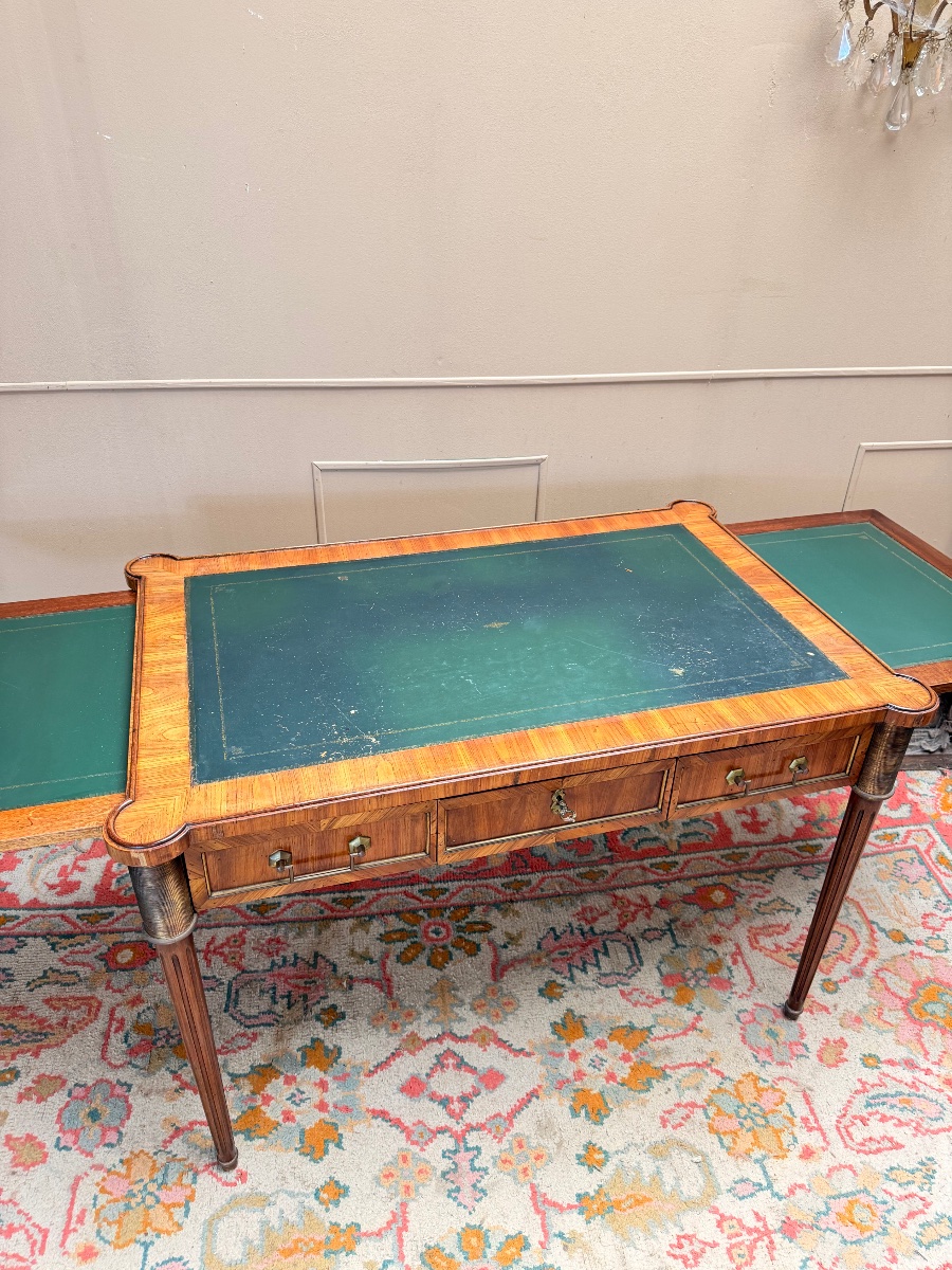 19th-century Louis XVI-style Flat Mahogany Desk -photo-4
