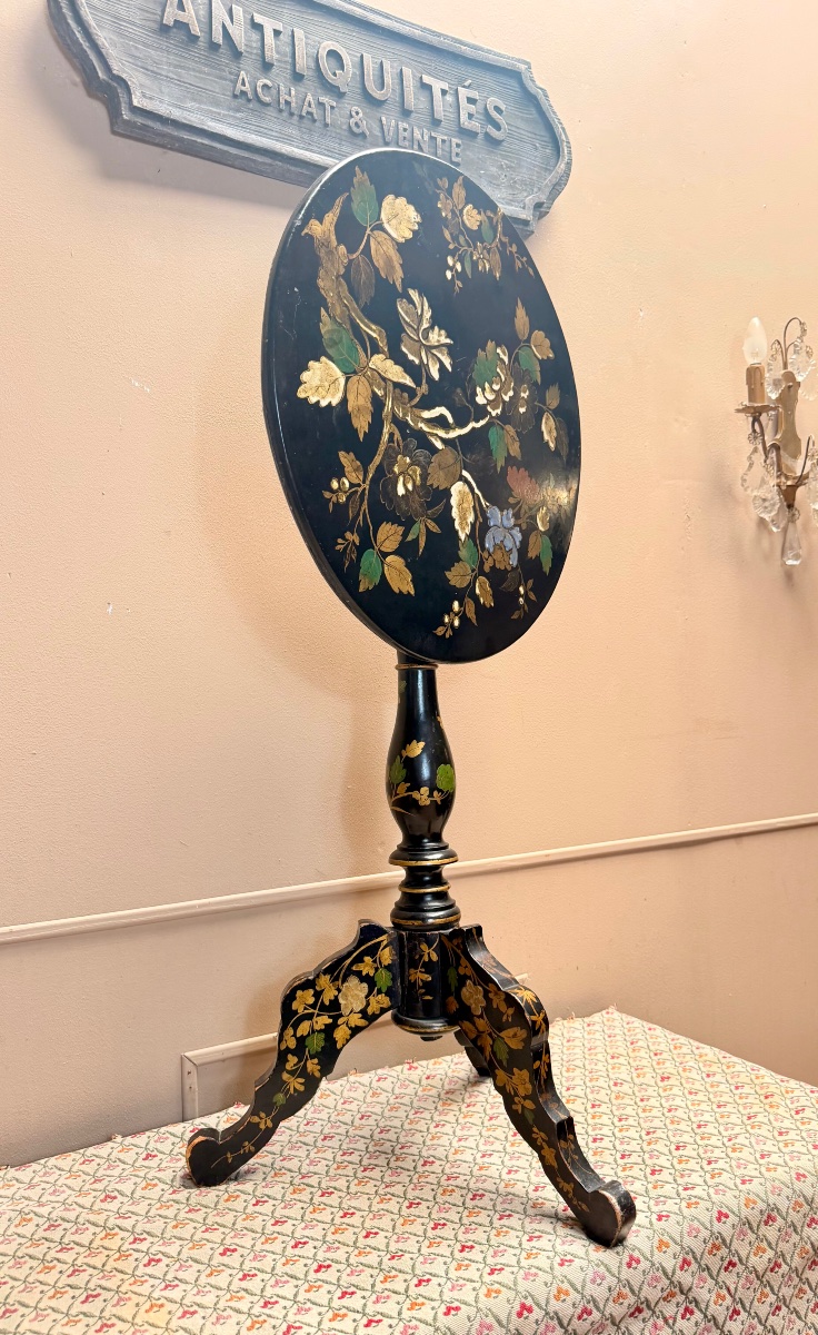 Napoleon III-era Lacquered Wooden Tripod Side Table, 19th Century -photo-3