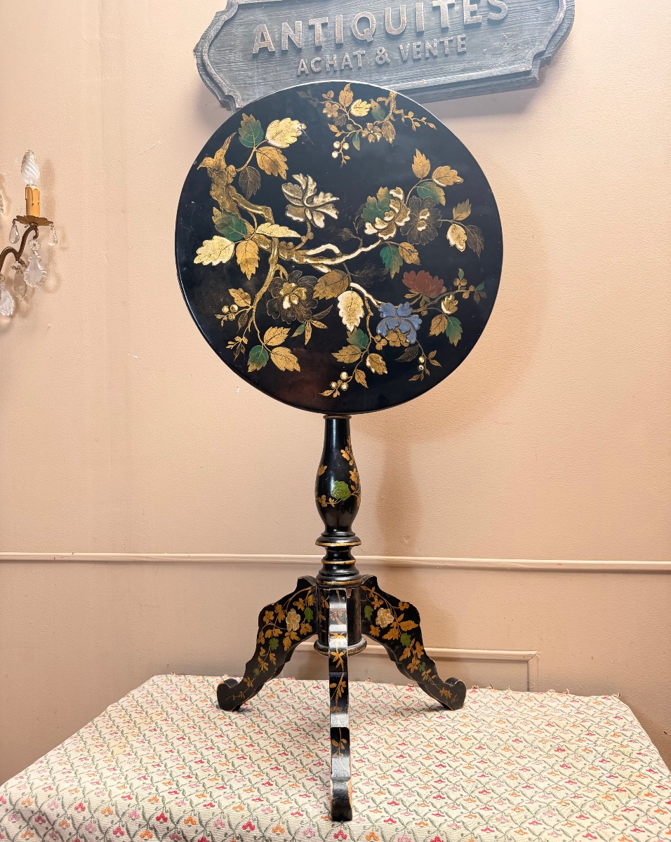 Napoleon III-era Lacquered Wooden Tripod Side Table, 19th Century -photo-2