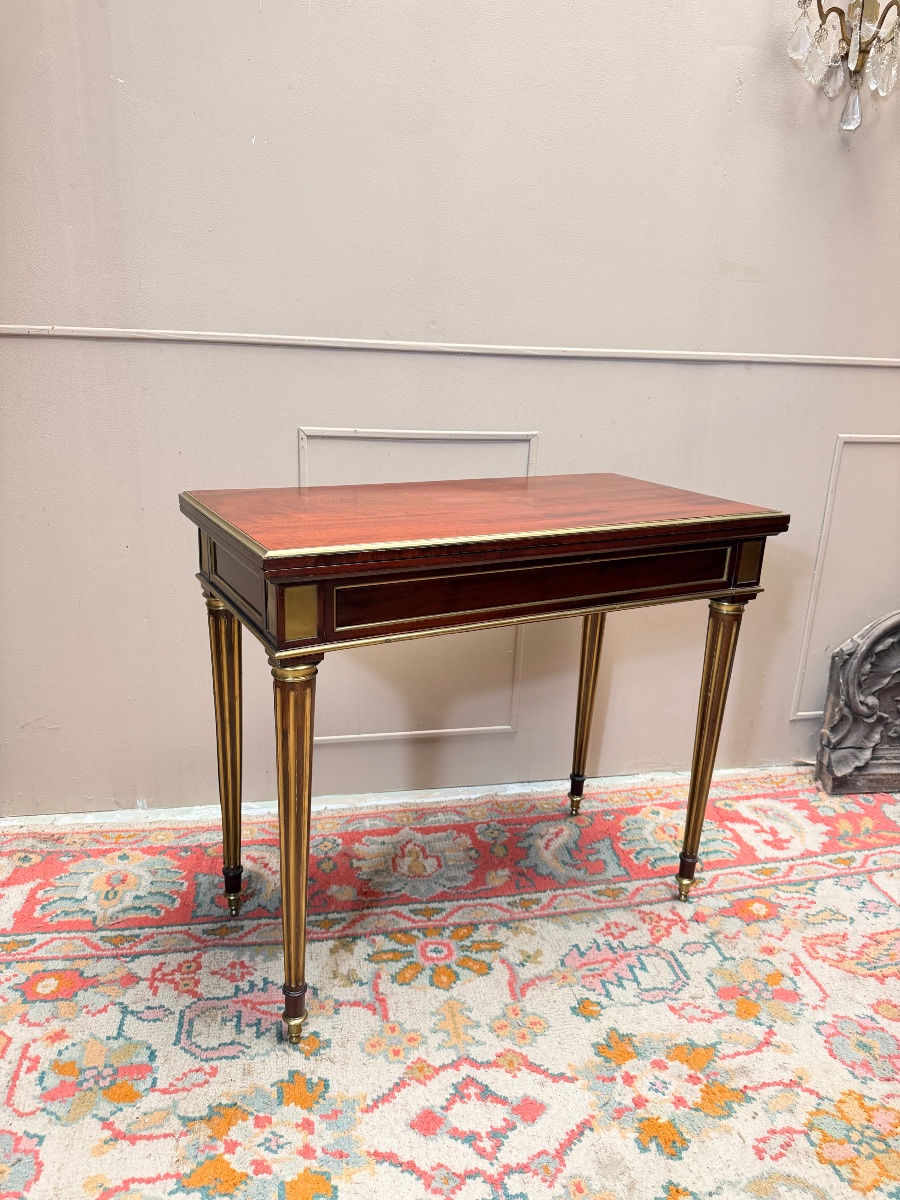 19th-century Louis XVI-style Mahogany Game Table -photo-1