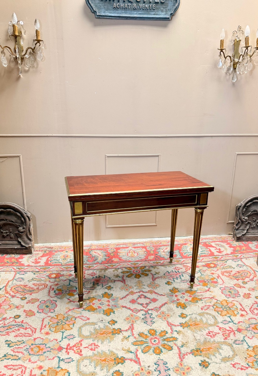 19th-century Louis XVI-style Mahogany Game Table 