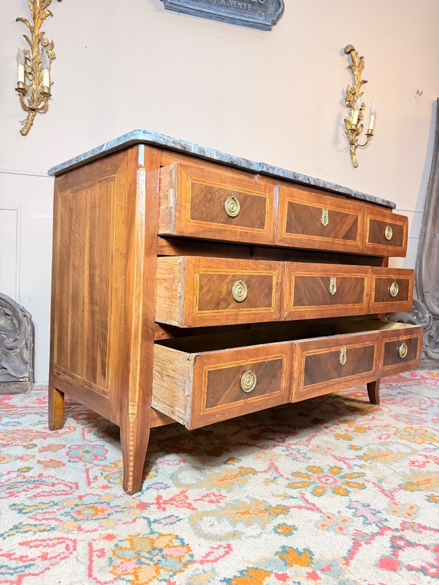 Commode d’époque transition en marqueterie à ressaut XVIII eme siècle -photo-1
