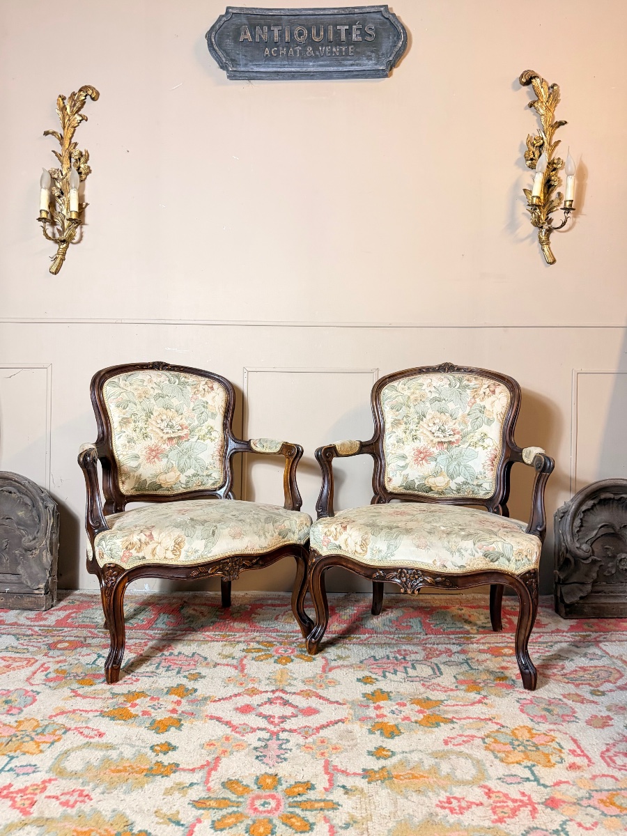 Pair Of 19th-century Louis XV-style Natural Wood Armchairs -photo-3
