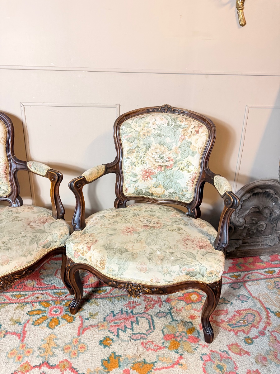 Pair Of 19th-century Louis XV-style Natural Wood Armchairs -photo-1