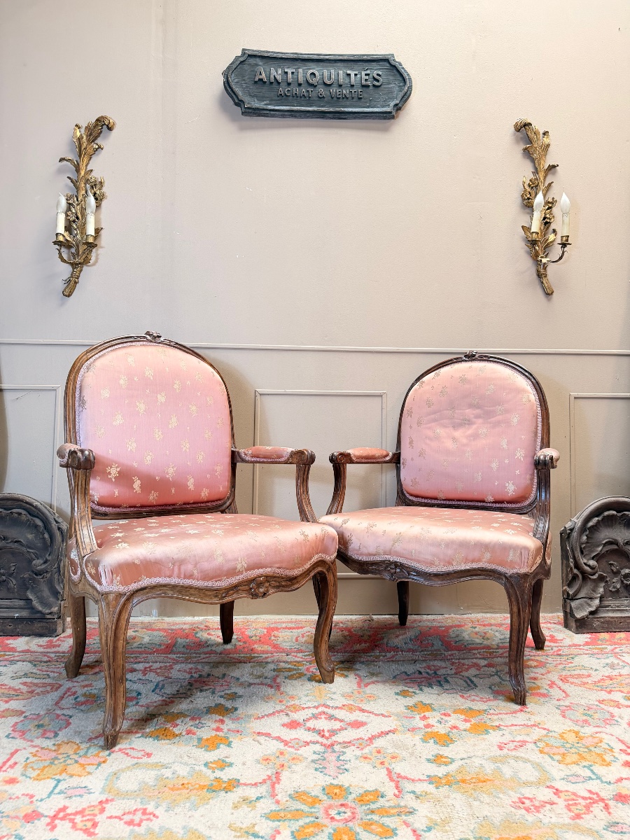 Nadal Jean-rené Pair Of Walnut Armchairs, Louis XV Style, 18th Century 