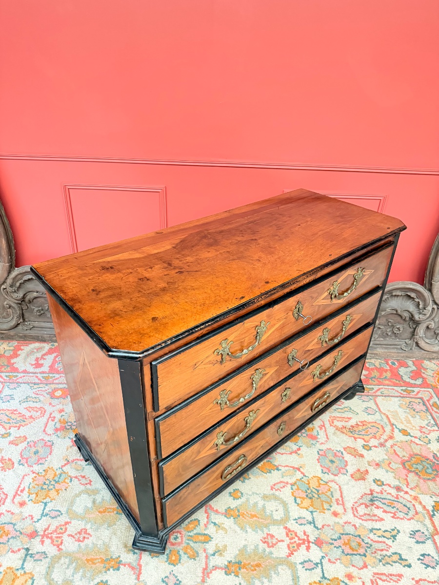 Commode en noyer d’époque Louis XIV XVIII eme siècle -photo-3
