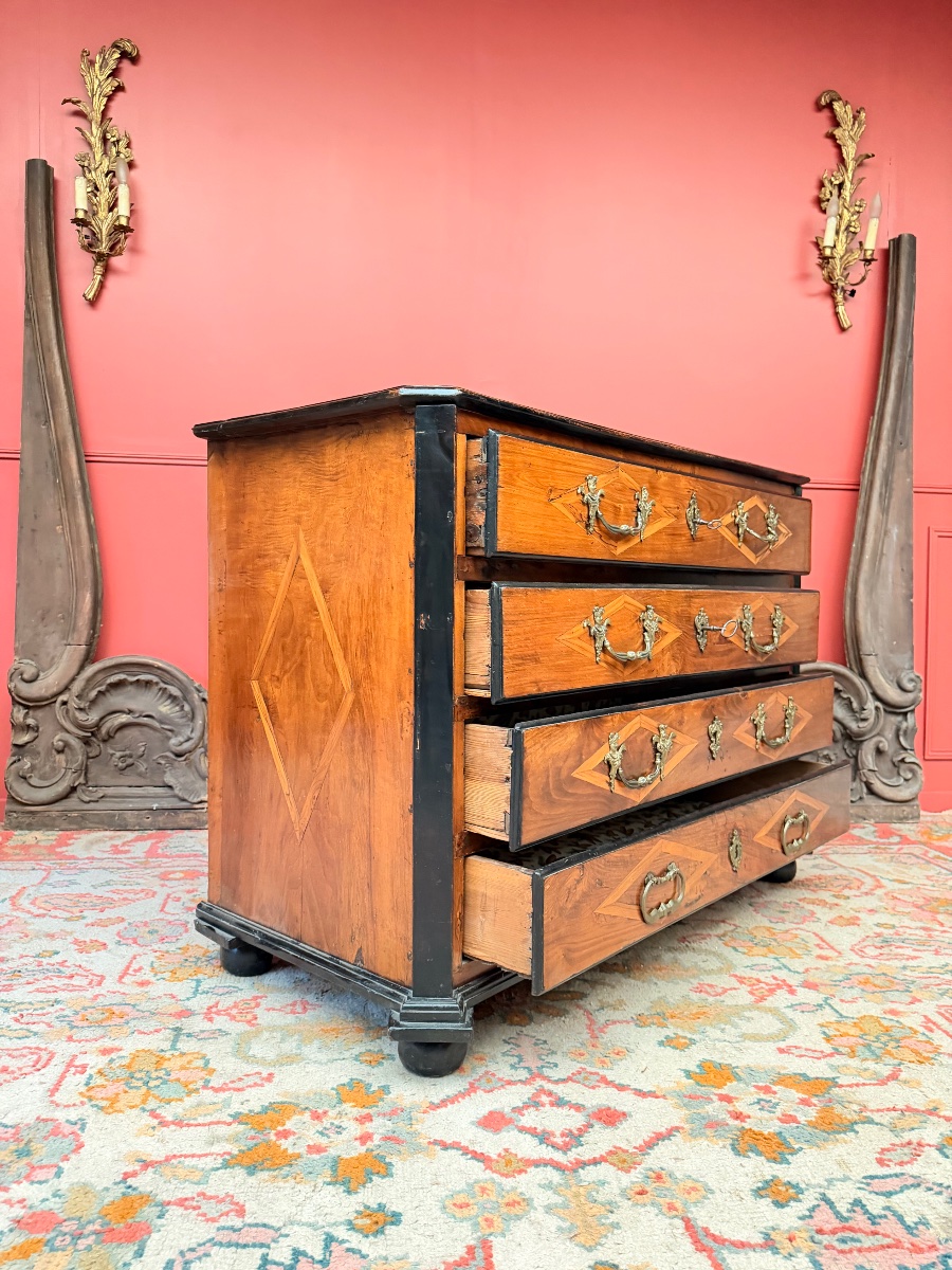 Commode en noyer d’époque Louis XIV XVIII eme siècle -photo-3