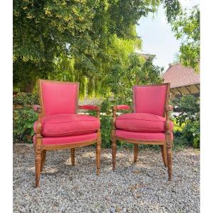 Paire de fauteuils en noyer d’époque Directoire XVIII eme siècle 