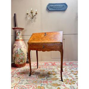 Bureau de pente en marqueterie de style Louis XV 