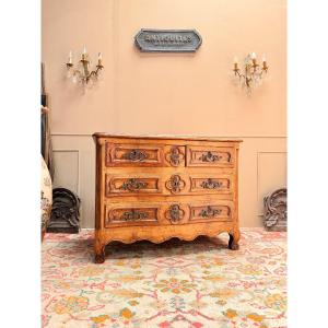 Curved Walnut Chest Of Drawers, Provincial Style, Louis XV Period, 18th Century 