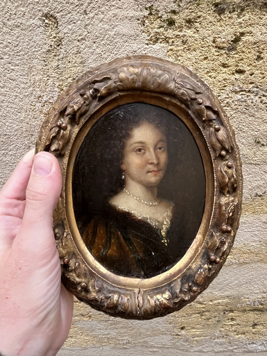 17th Century Oil On Wood - Portrait Of A Woman Of Quality - Original Carved And Gilded Wooden Frame-photo-1