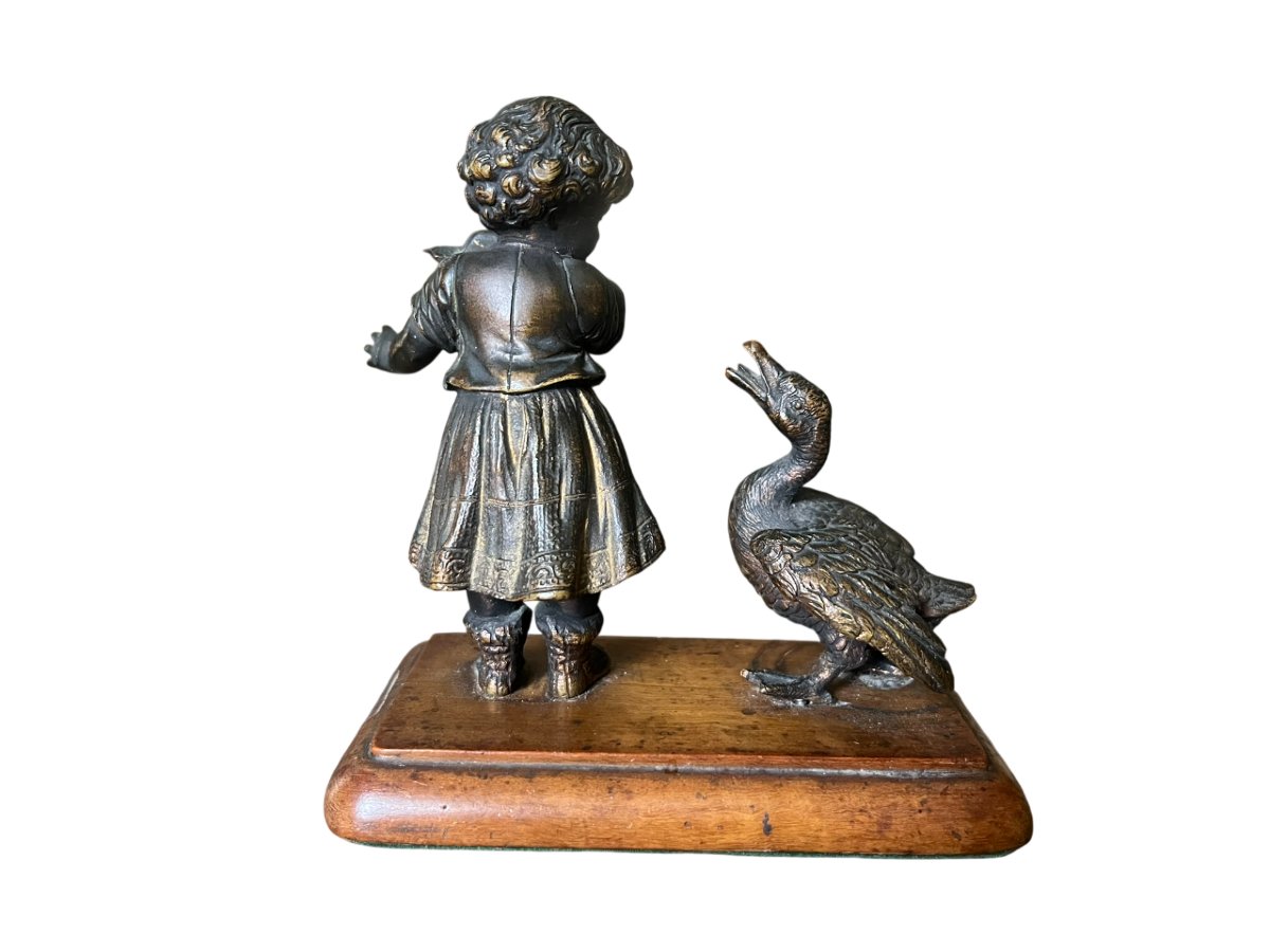 Bronze Circa 1900 - Petite fille et une Oie -photo-3