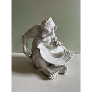 Porcelain Subject Around 1900 - Monkey In Hat 