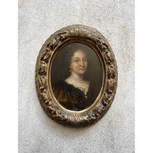 Huile sur Bois XVIIème - Portrait de Femme de Qualité - Cadre d'origine en bois sculpté et doré