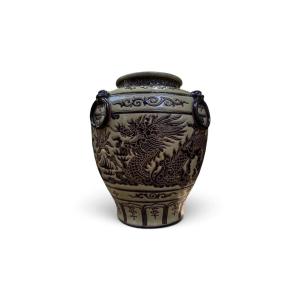 Vase vietnamien en grès émaillé – Décor dragon en relief – XXᵉ siècle - Vietnam - BIEN HOA