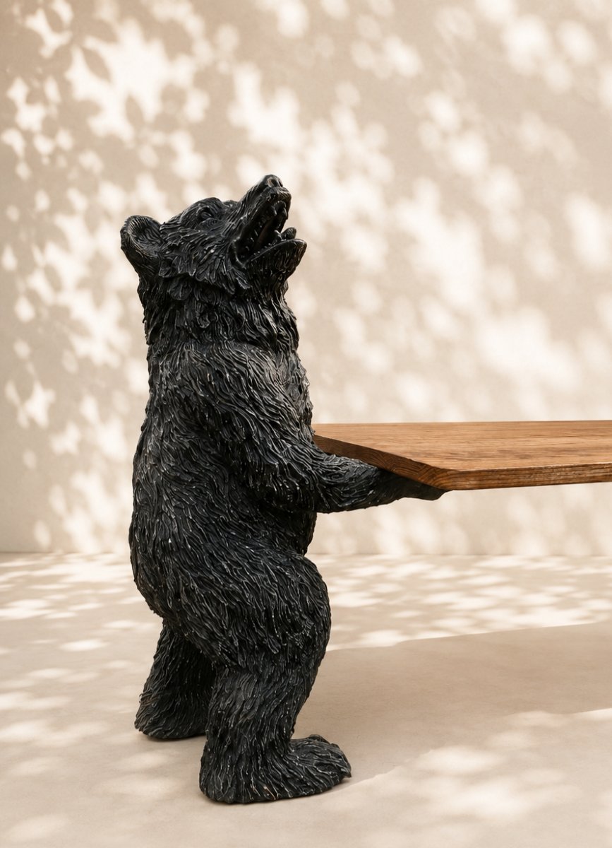 Table basse sculpturale aux deux ours en bois patiné noir et plateau en frêne-photo-3
