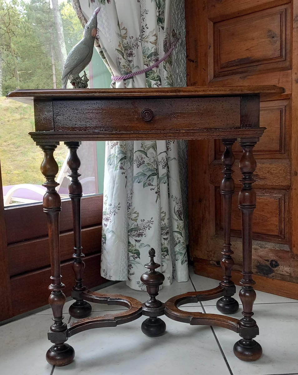 Louis XIII Style Side Table-photo-4