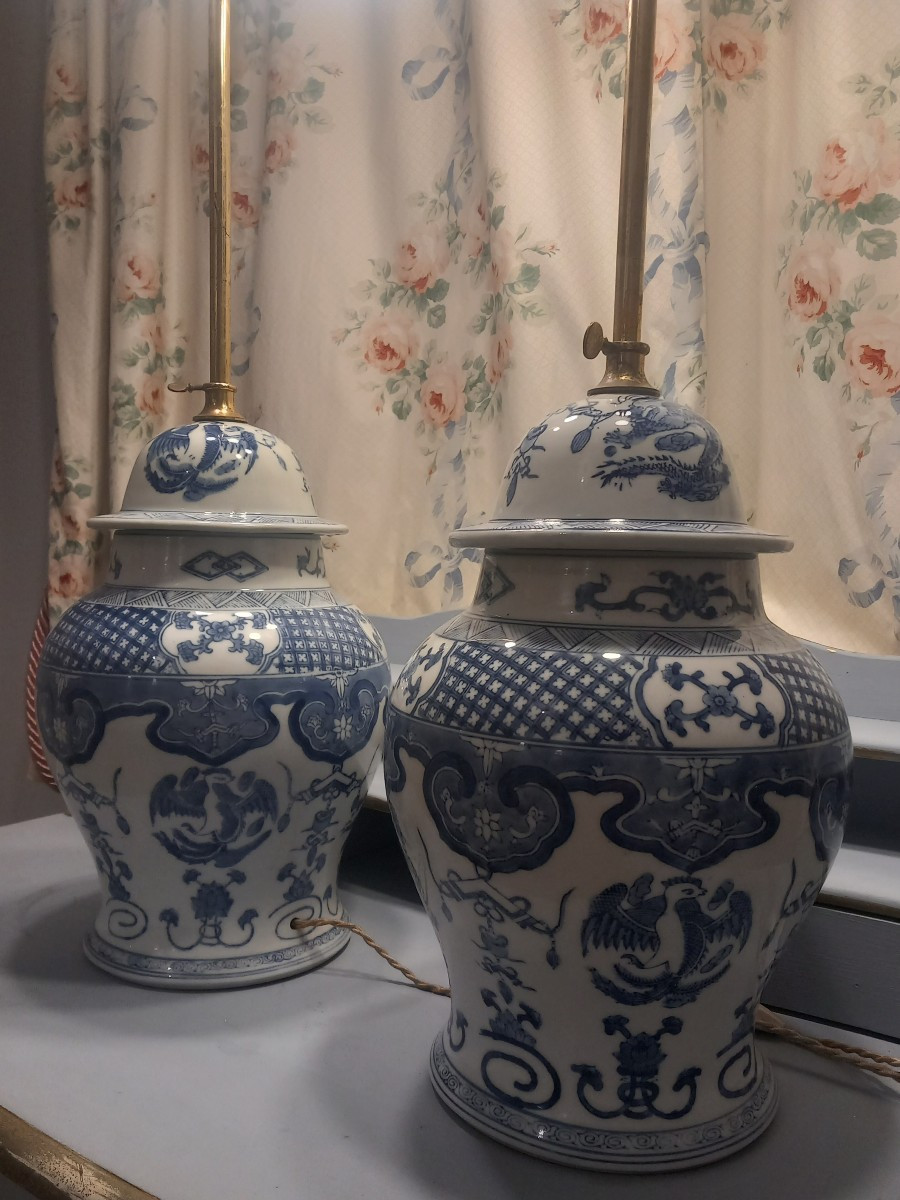 Paire de potiches chinoises montées en lampe 