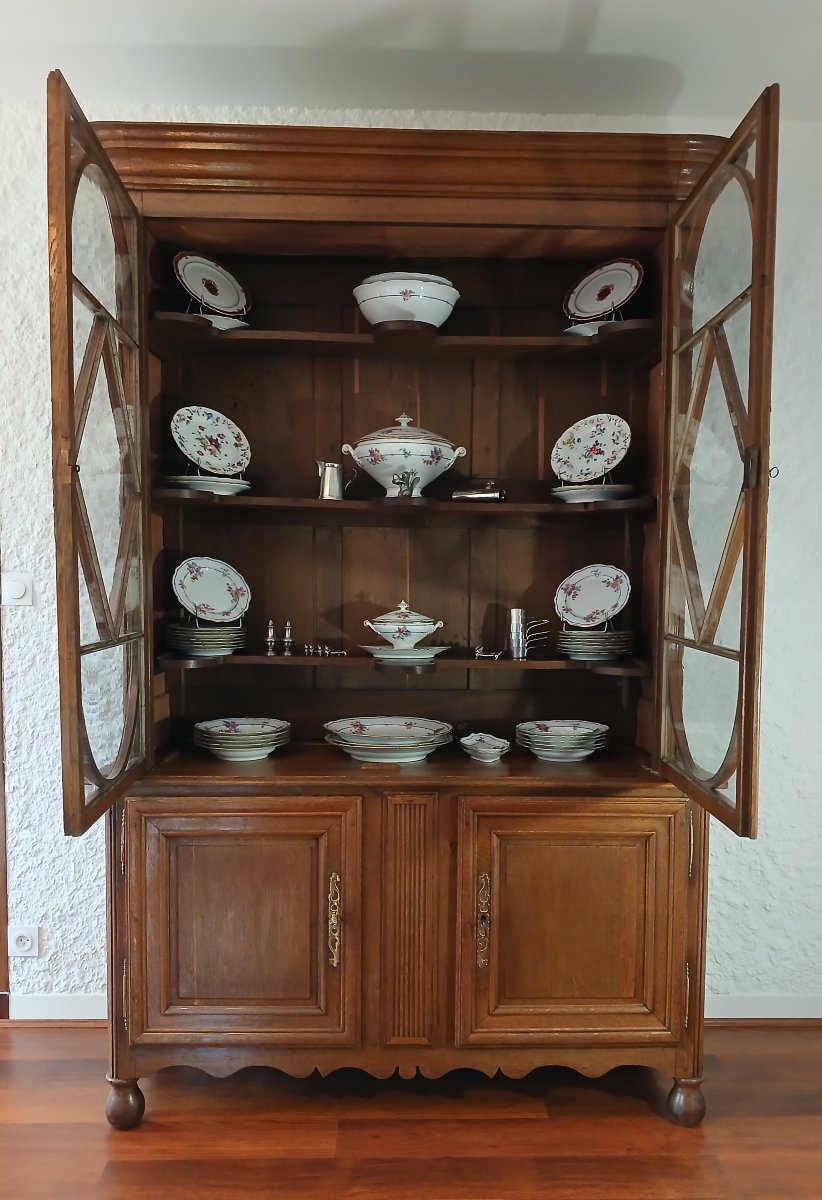 Oak Glass-fronted Sideboard-photo-2