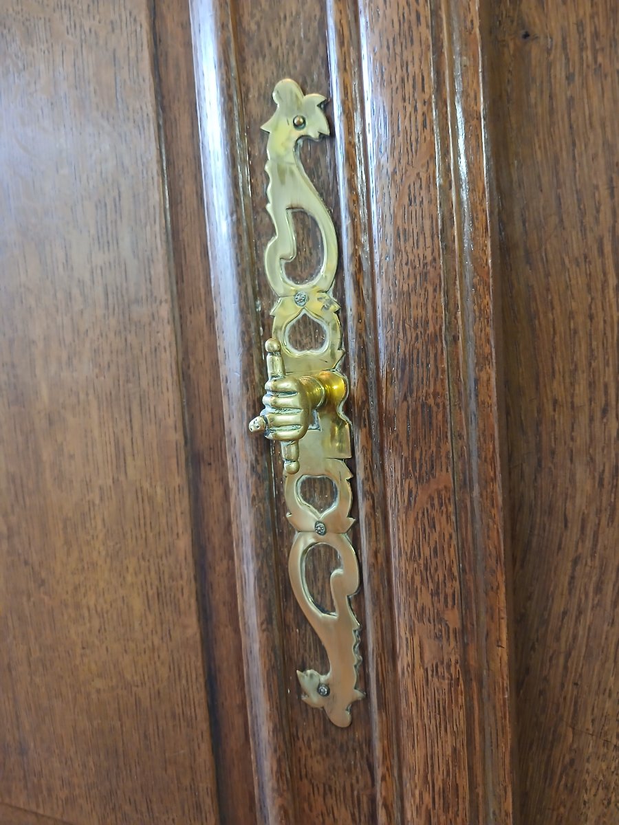 Oak Glass-fronted Sideboard-photo-3
