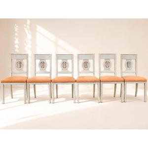 Set Of 6 Directoire-era Chairs – Light Gray Lacquered Wood, Carved Medallion
