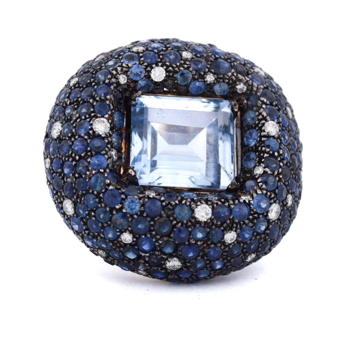 Importante bague cocktail en or 18 kt avec aigue-marine, saphirs et diamants AN329 (00649)