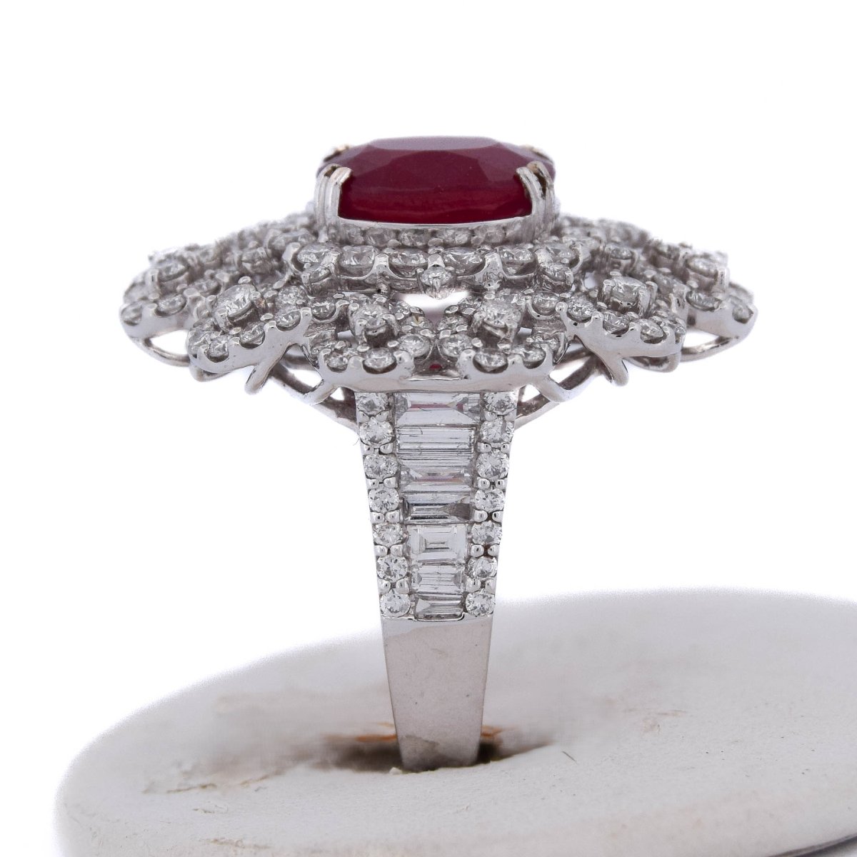 Bague contemporaine en or 18k rubis et diamants       AN65 (00239)-photo-1