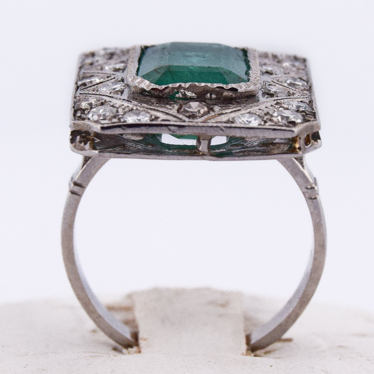Platinum 950 Emerald And Diamond Ring    An285 (00029)-photo-4