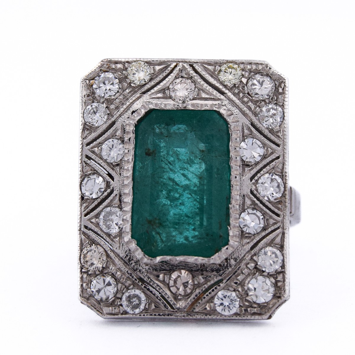 Platinum 950 Emerald And Diamond Ring    An285 (00029)