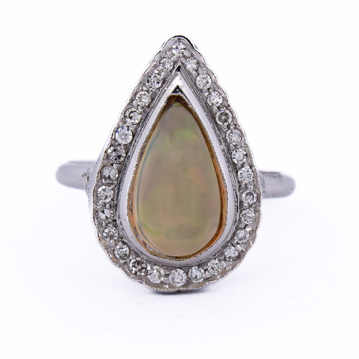 18k Gold Opal And Diamond Ring  An100 (0069) 