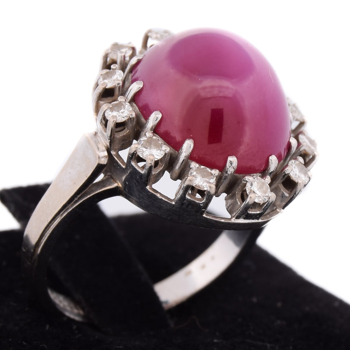 Vintage 14k Gold Ring With A 12-carat Ruby Cabochon And Diamonds   (an494 00019)-photo-2